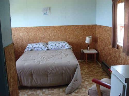 Hotel Motel Du Rocher Rivière-la-Madeleine Exteriör bild