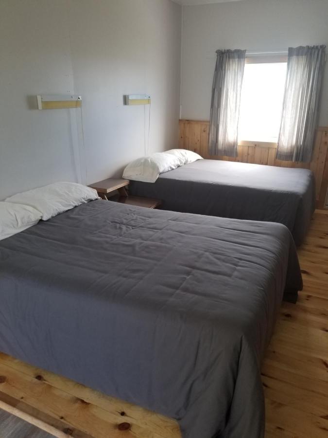 Hotel Motel Du Rocher Rivière-la-Madeleine Exteriör bild